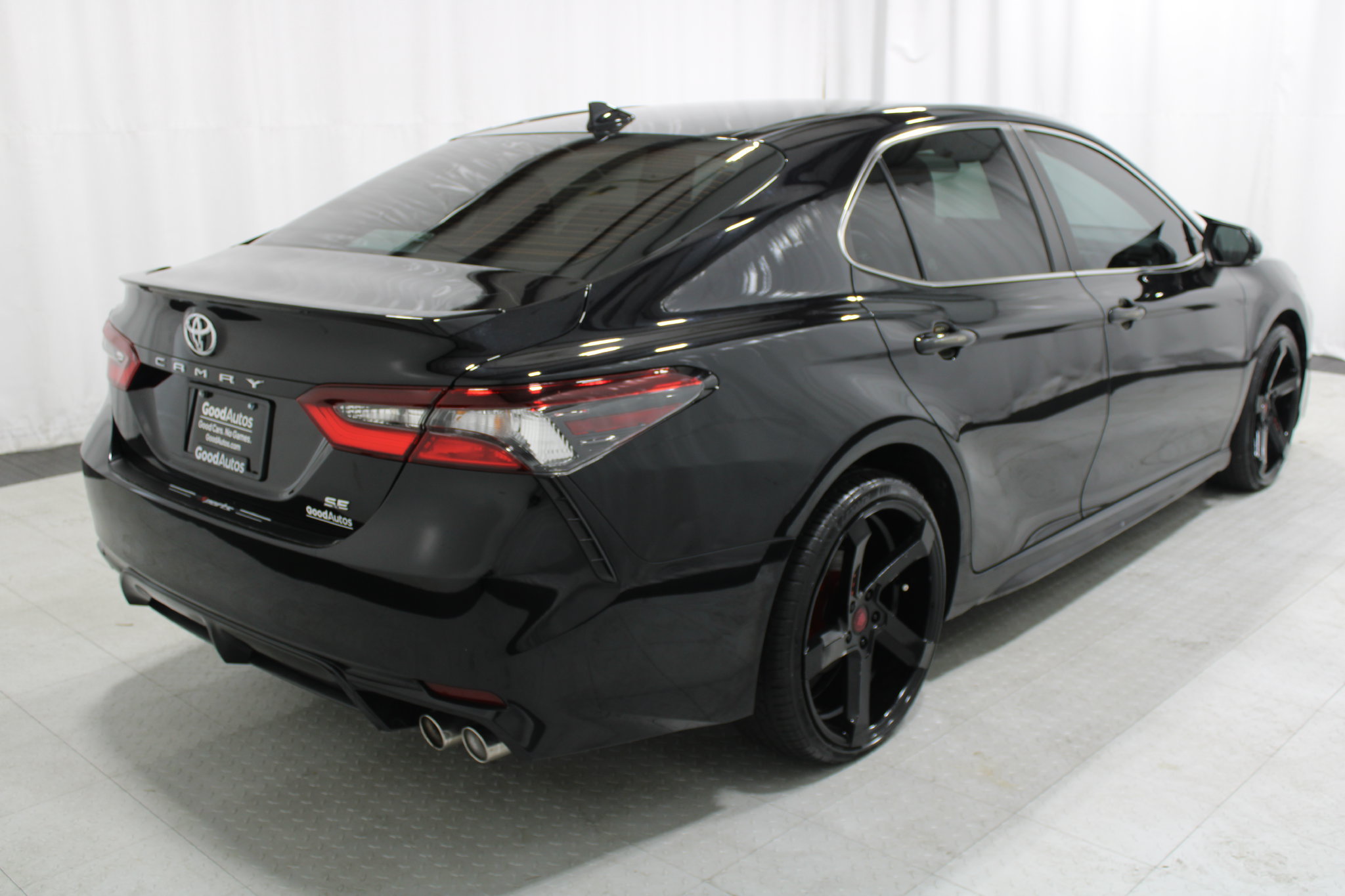 Used 2024 Toyota Camry SE FWD image 6