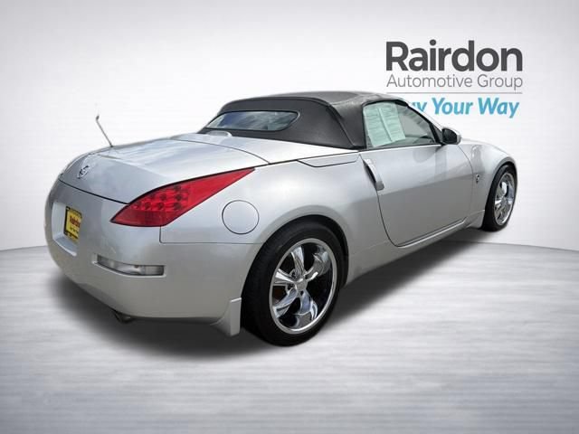 Used 2007 Nissan 350Z Touring RWD image 6