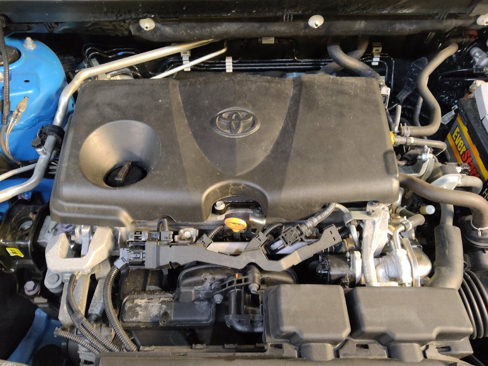 Used 2020 Toyota RAV4 LE image 30