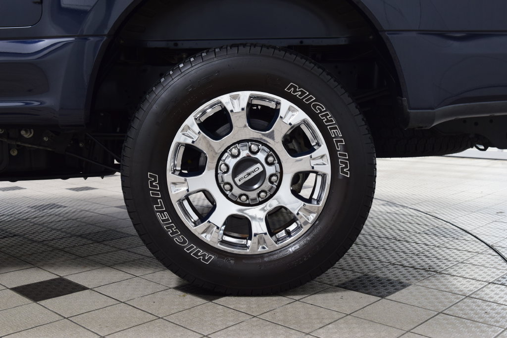 Used 2021 Ford F250 Lariat w/ Lariat Ultimate Package AWD/4WD image 29