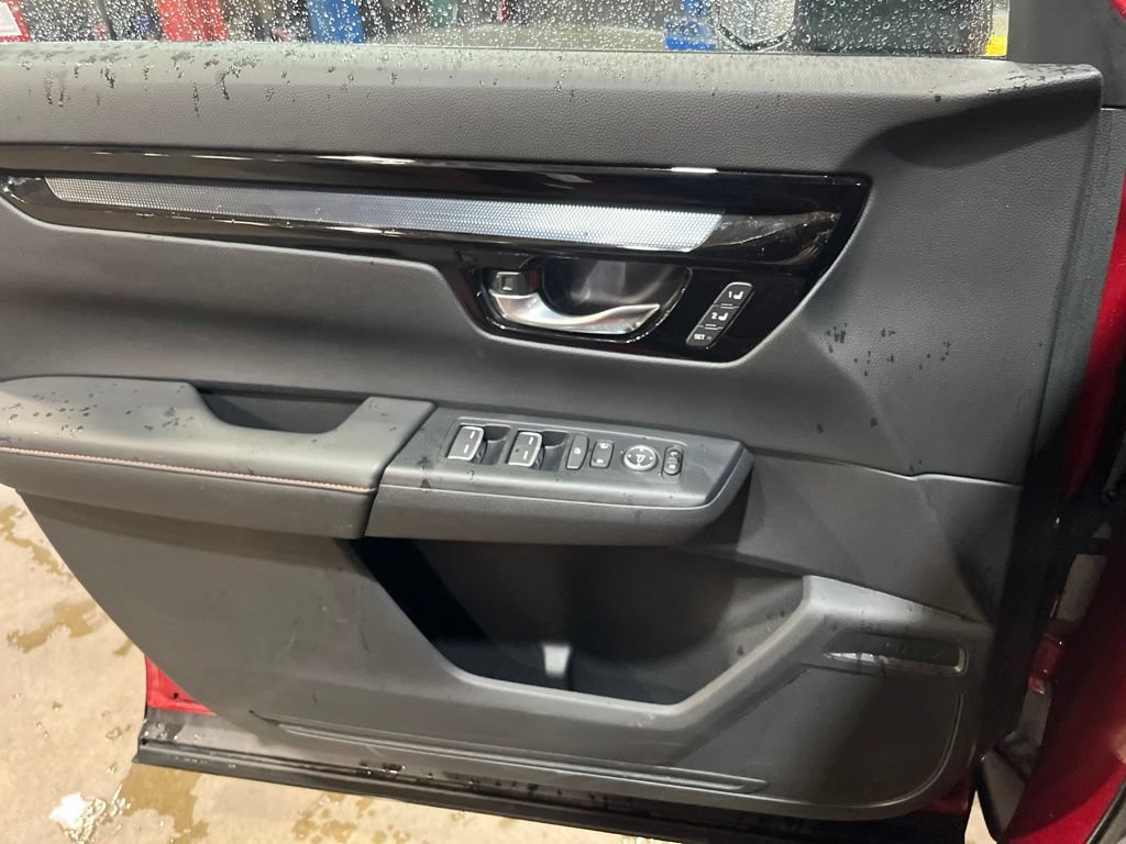 Used 2024 Honda CR-V Sport Touring image 11