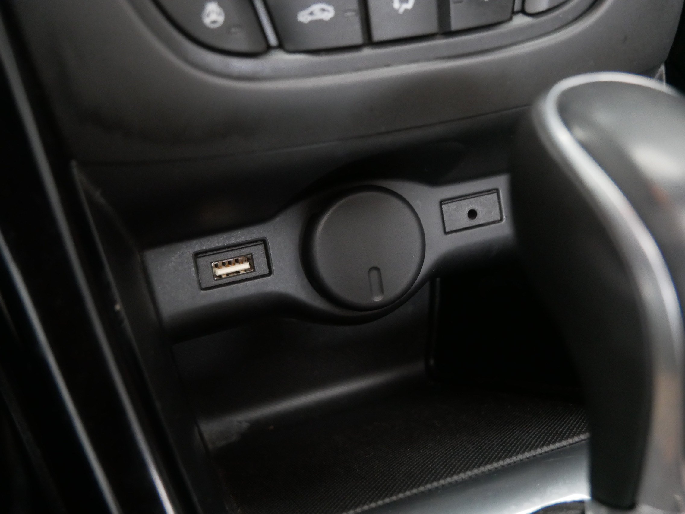 Used 2018 Buick Cascada Premium FWD image 25