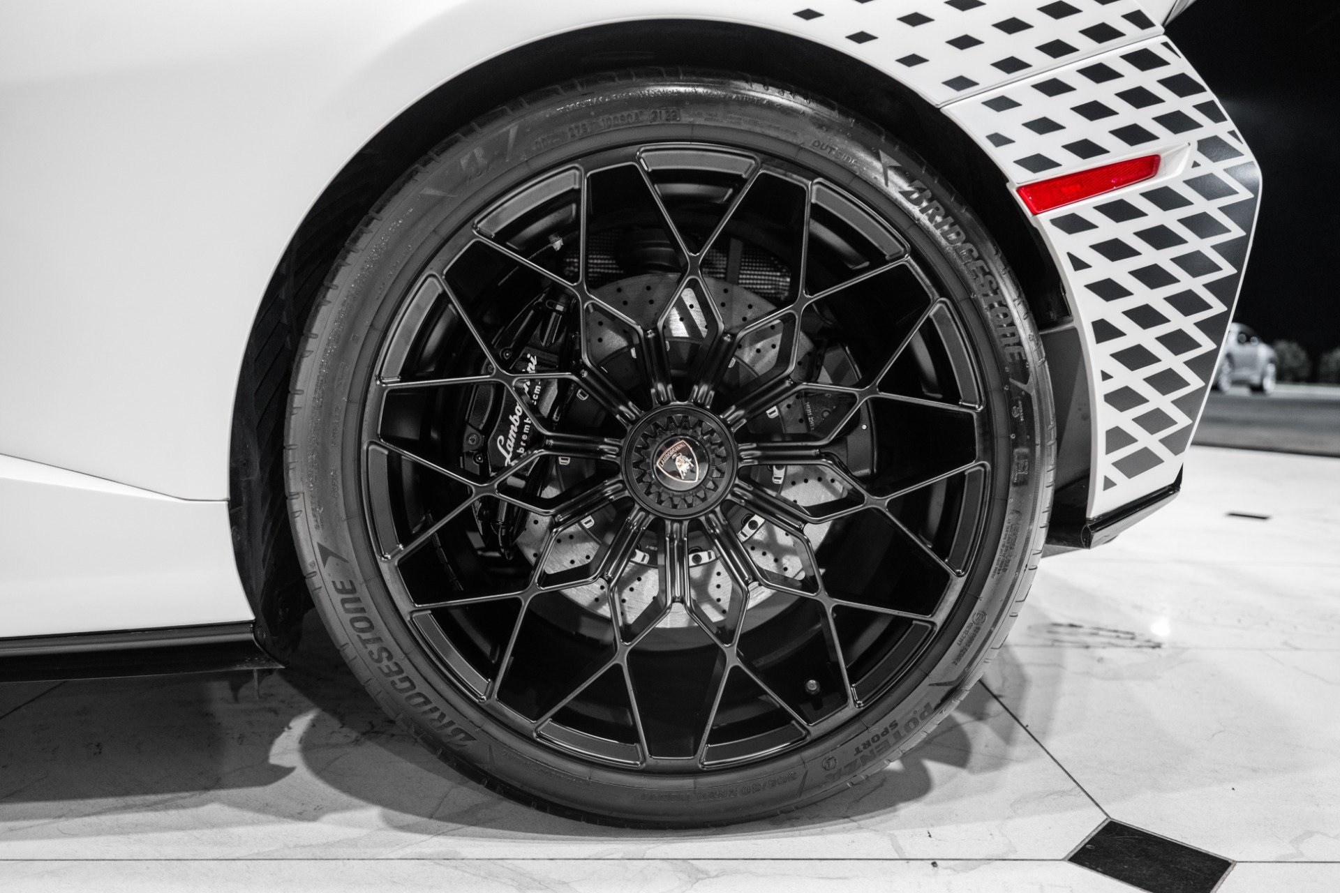 Used 2023 Lamborghini Huracan STO RWD image 14