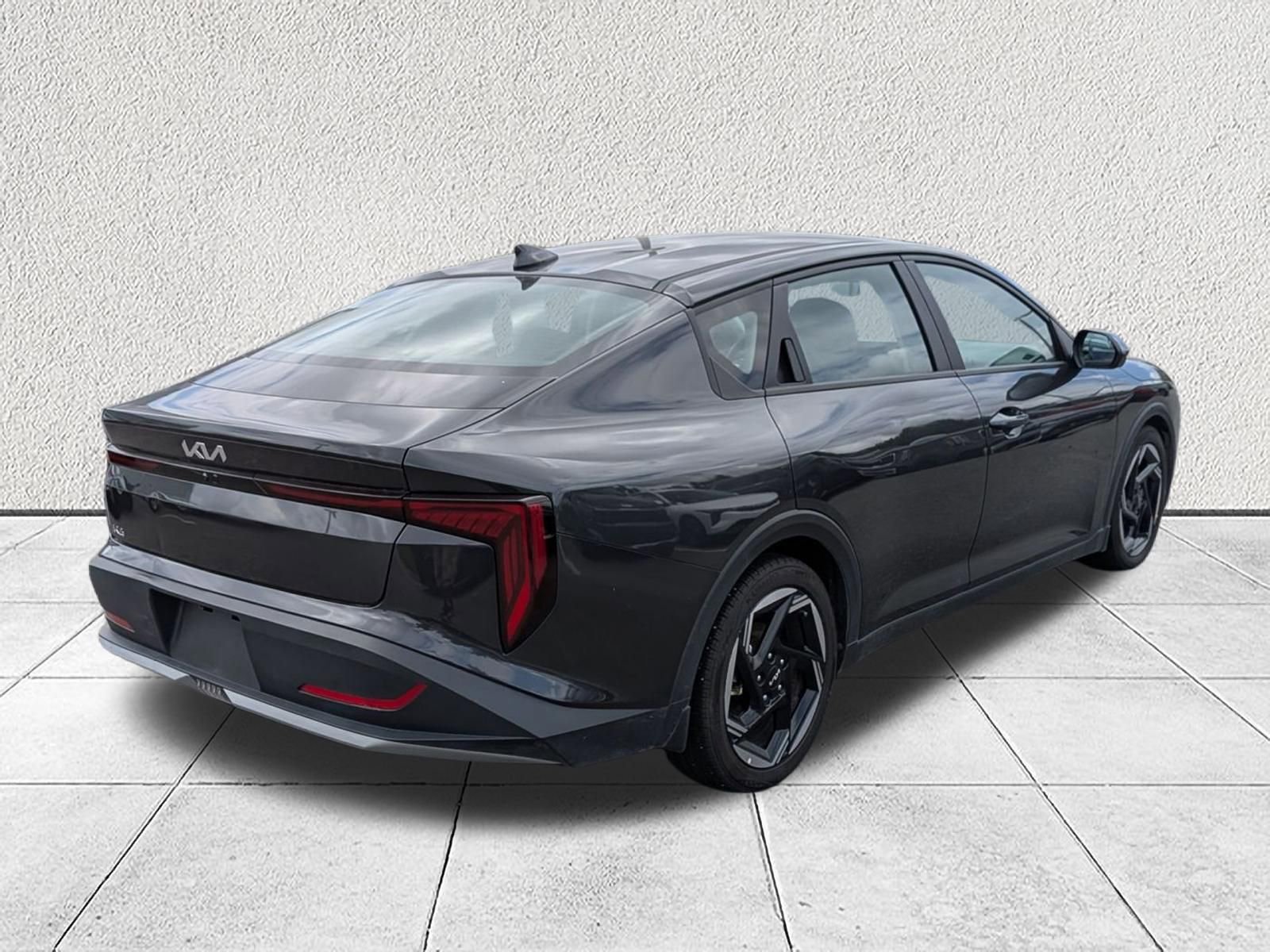 Used 2025 Kia K4 EX FWD image 3