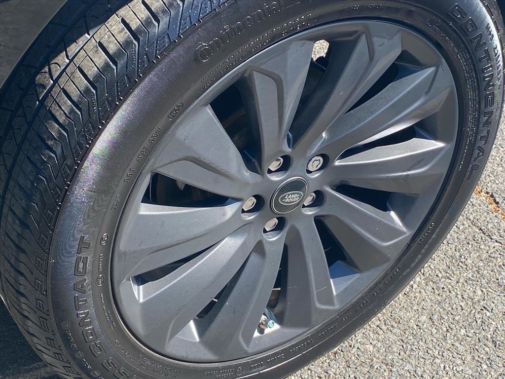 Used 2020 Land Rover Discovery Sport SE R-Dynamic image 20