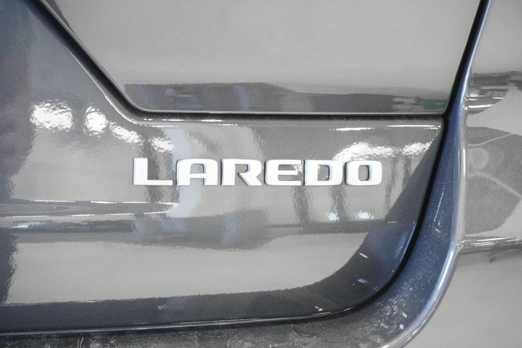 New 2025 Jeep Grand Cherokee Laredo w/ Luxury Tech Group I AWD/4WD image 7