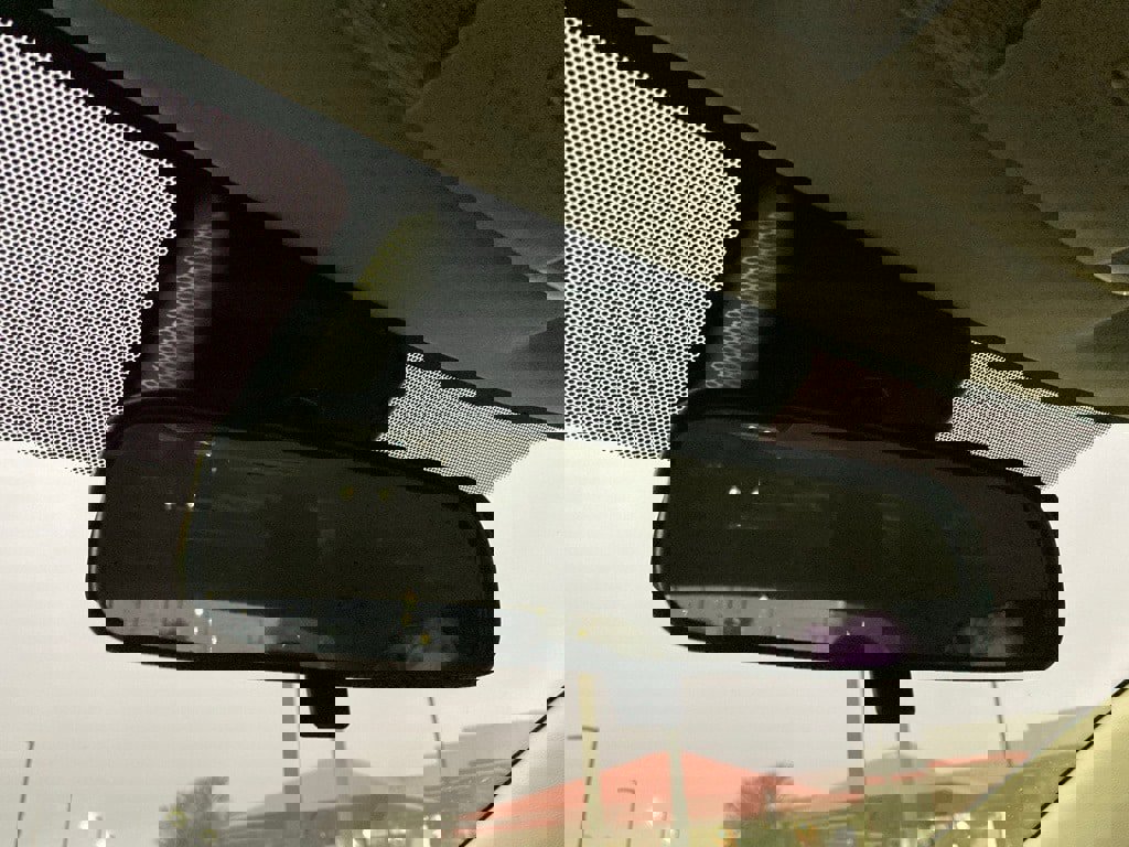 Used 2020 Toyota Corolla LE image 24