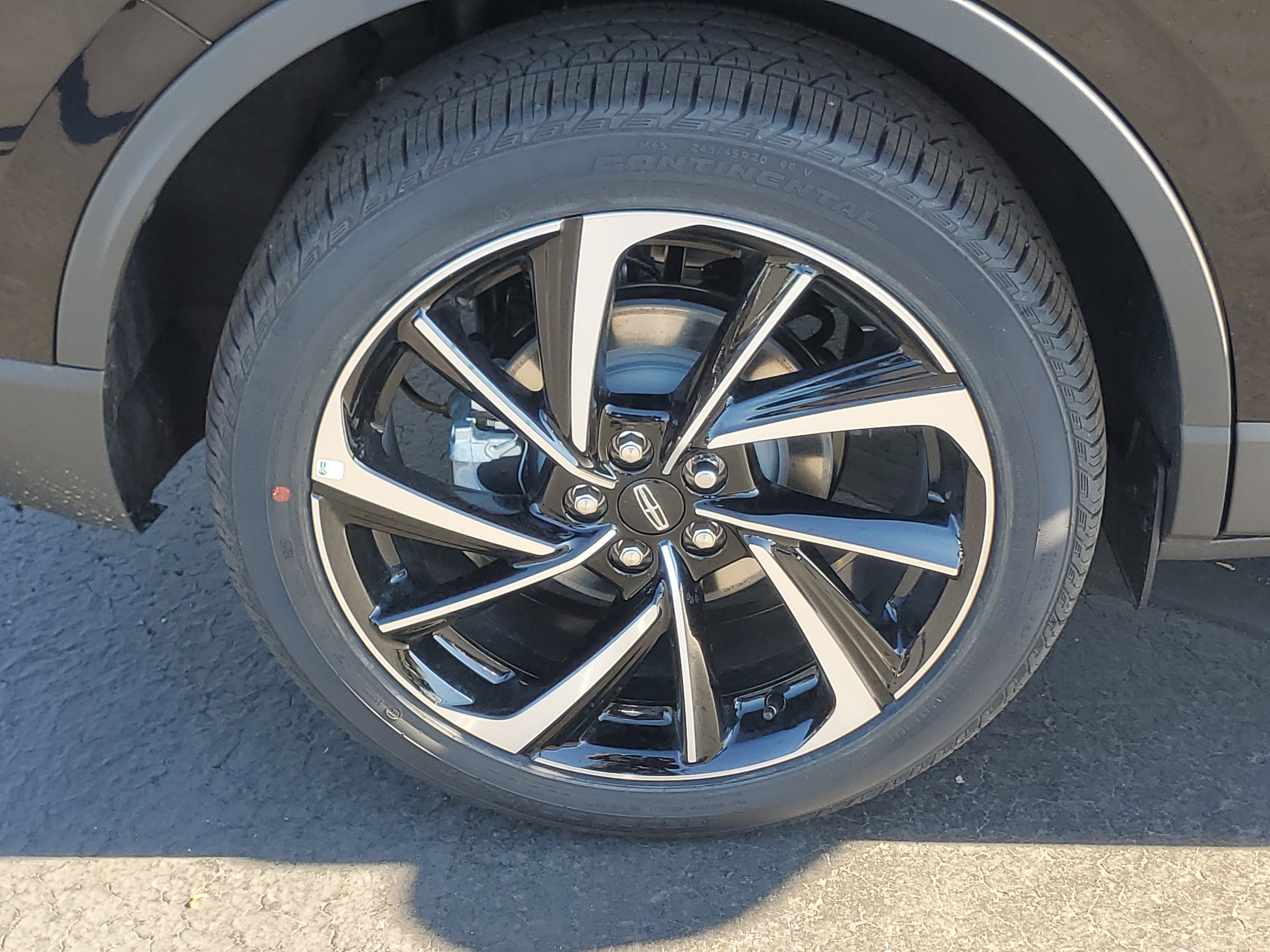 New 2025 Lincoln Corsair Reserve image 5