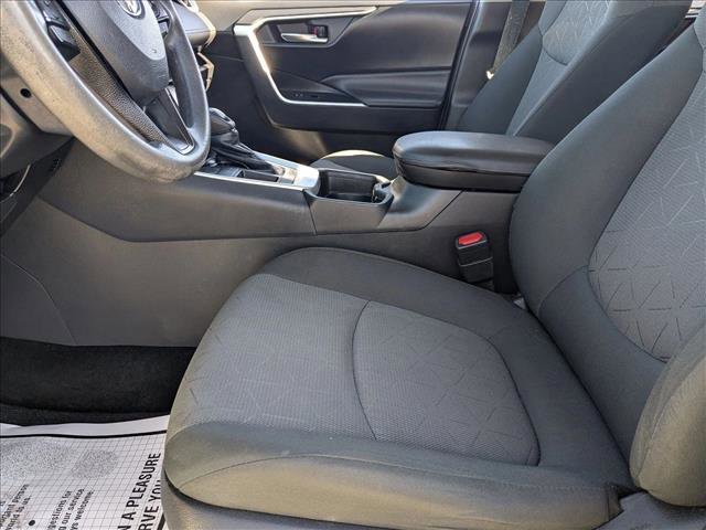 Used 2021 Toyota RAV4 XLE image 15