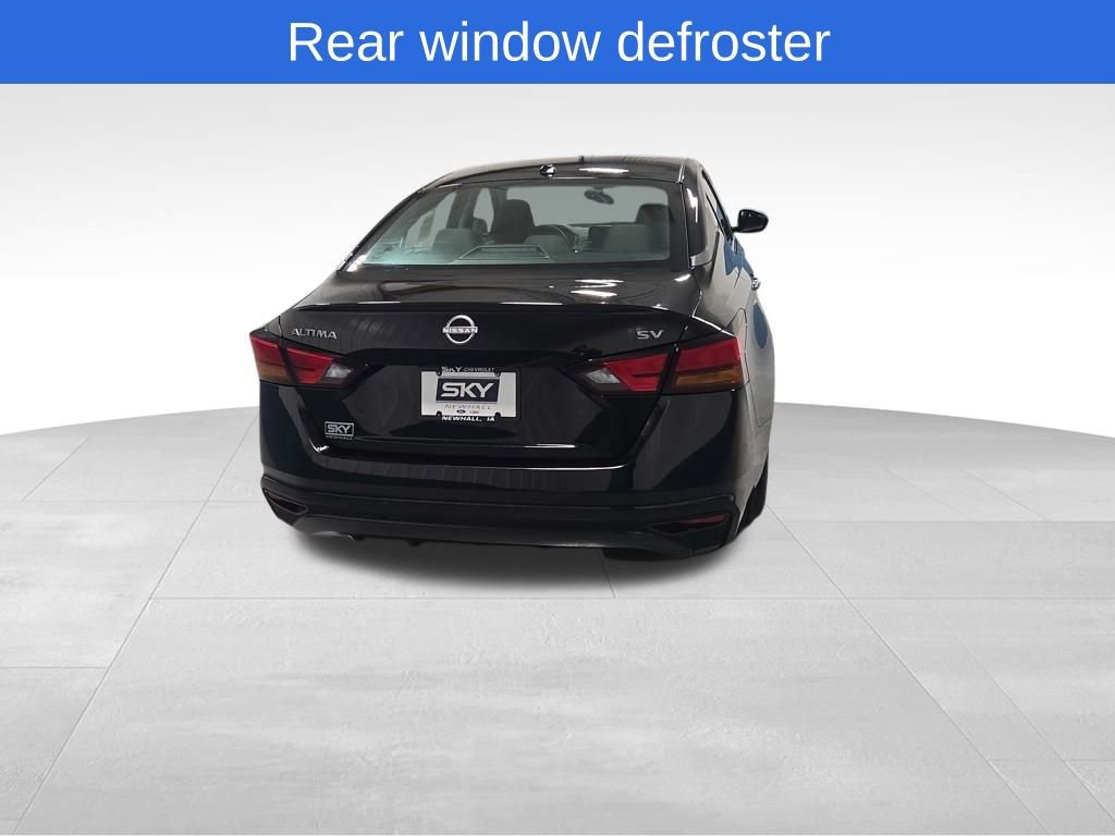 Used 2024 Nissan Altima 2.5 SV image 4