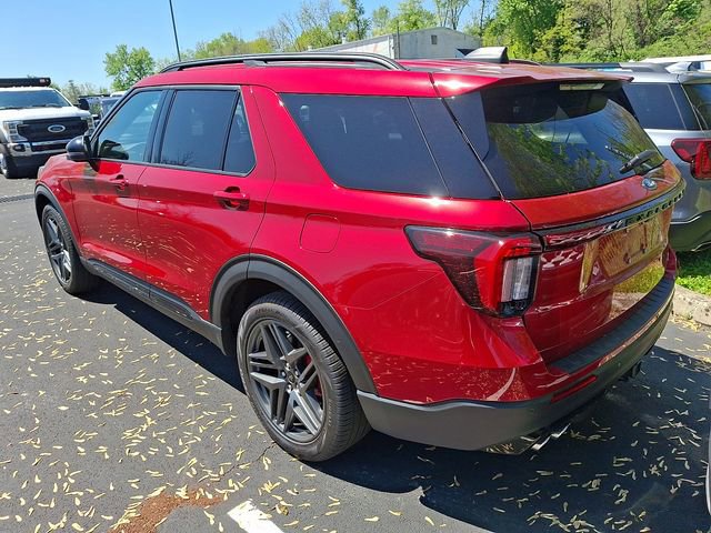 Certified 2025 Ford Explorer ST AWD/4WD image 6