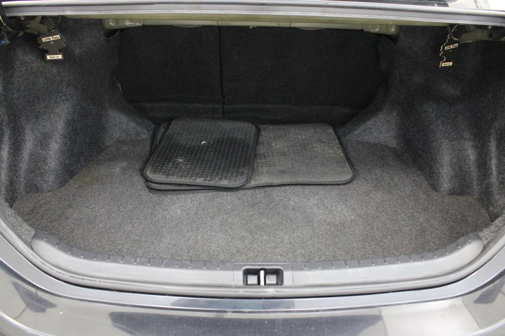 Used 2016 Toyota Corolla LE FWD image 24