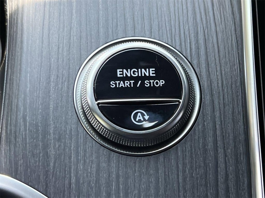 Certified 2025 Mercedes-Benz GLC 300 4MATIC image 31