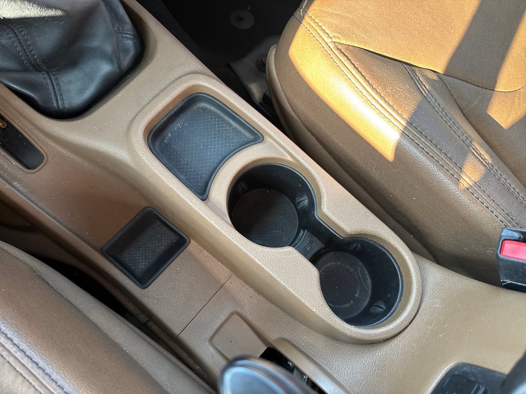 Used 2013 Jeep Wrangler Unlimited Sahara w/ Connectivity Group AWD/4WD image 20