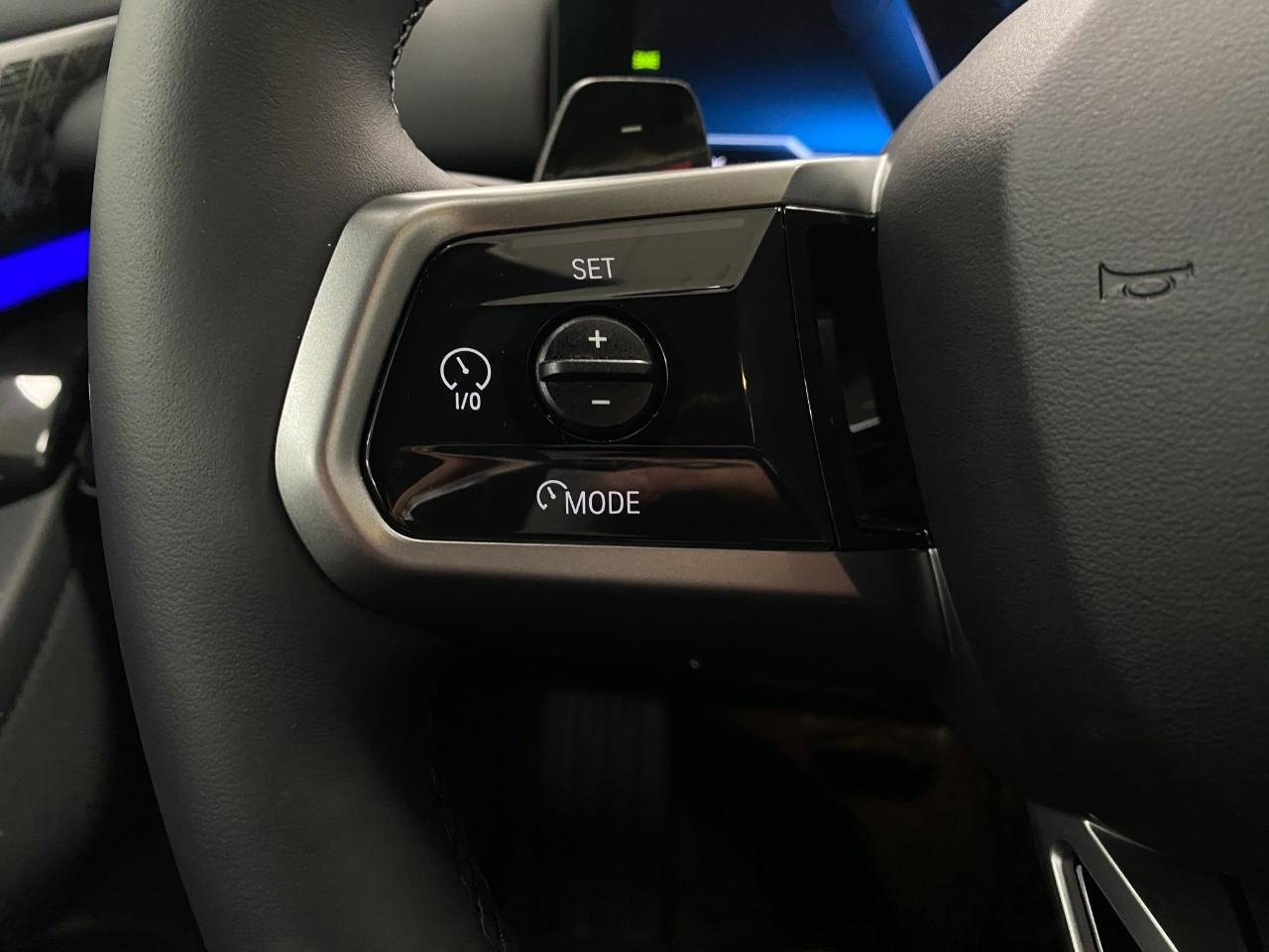 Certified 2026 BMW 550e xDrive image 15