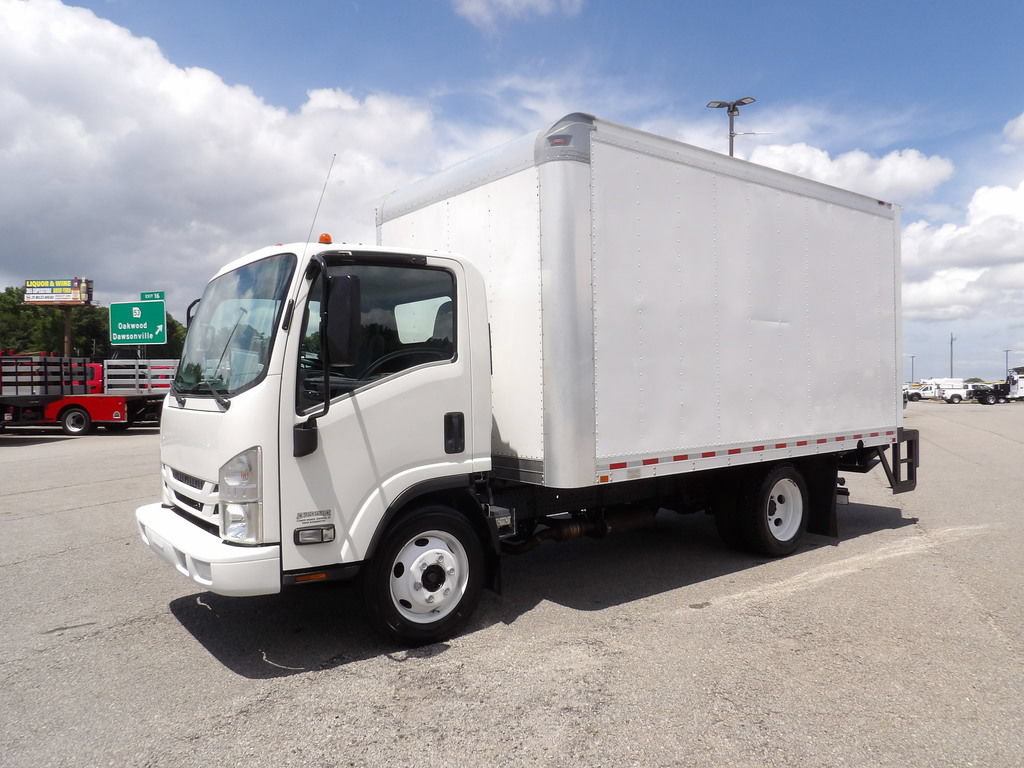 Used 2019 Isuzu NPR RWD image 3