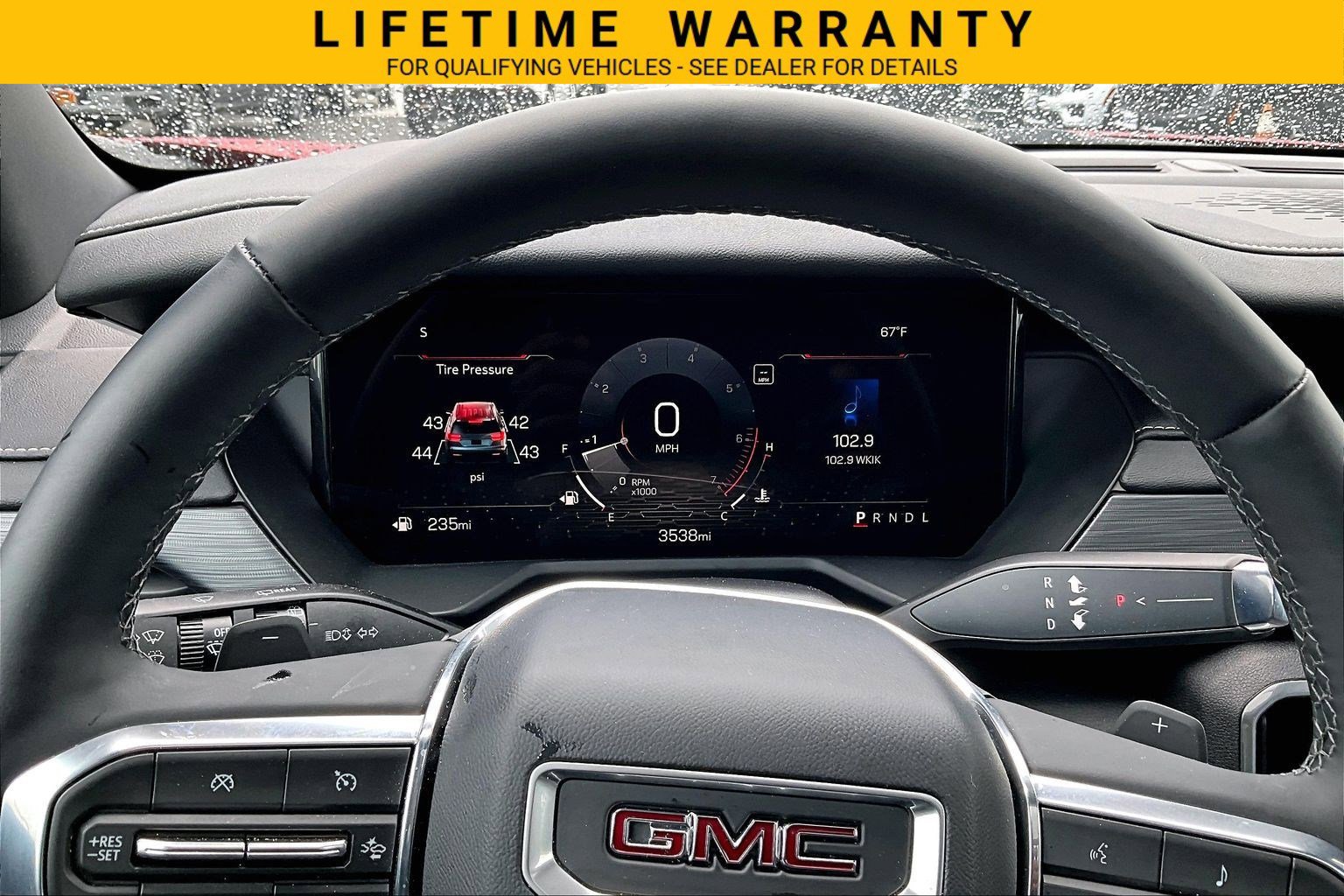 Used 2025 GMC Acadia Elevation w/ Elevation Premium Package FWD image 26