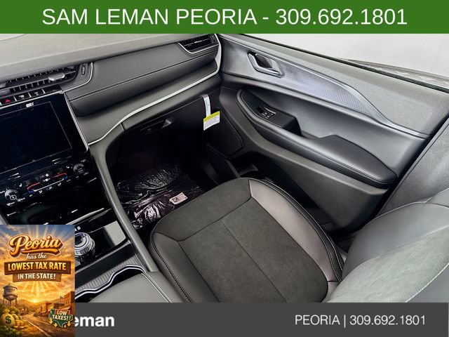 New 2025 Jeep Grand Cherokee L Altitude image 23