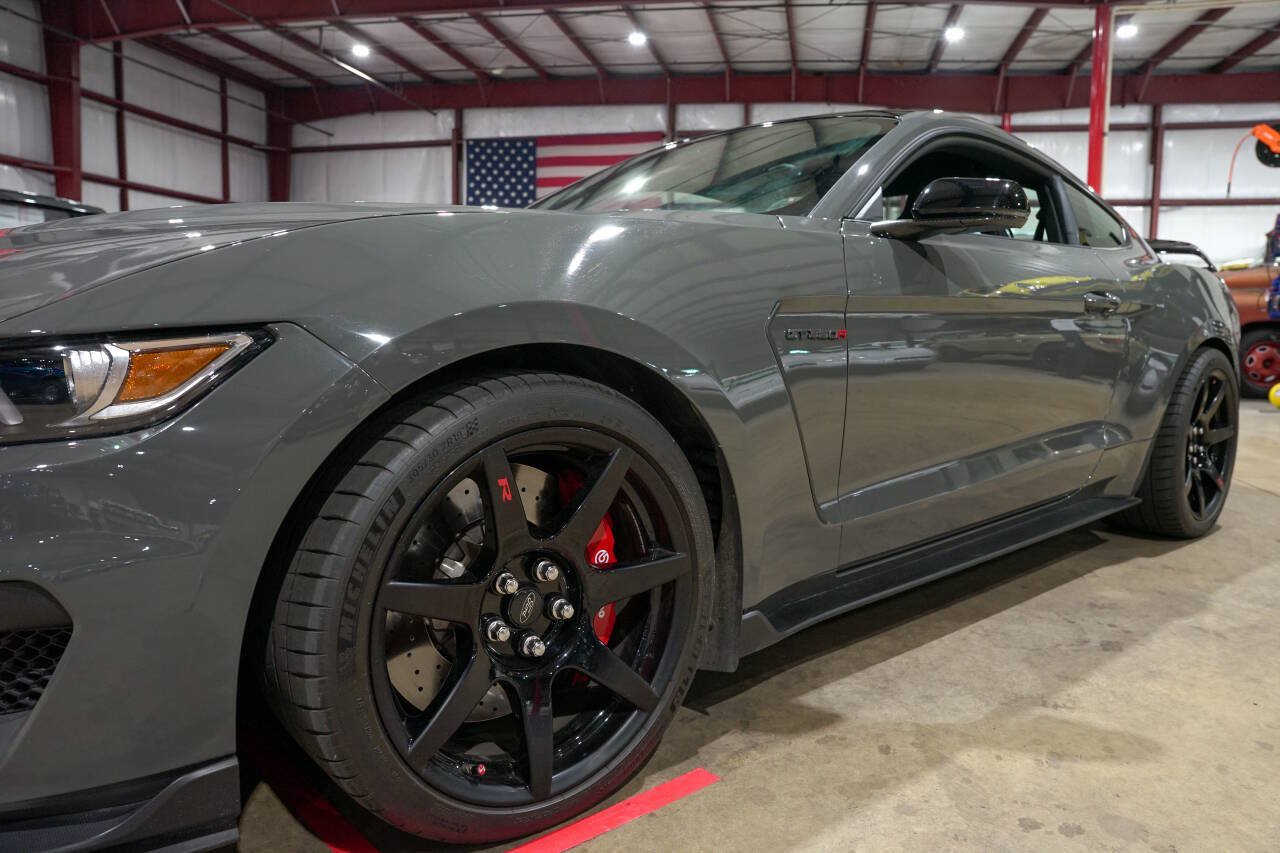 Used 2018 Ford Mustang Shelby GT350R w/ GT350R Equipment Group 920A RWD image 29