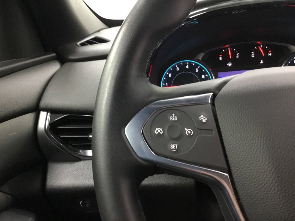 Used 2023 Chevrolet Traverse LT FWD image 35