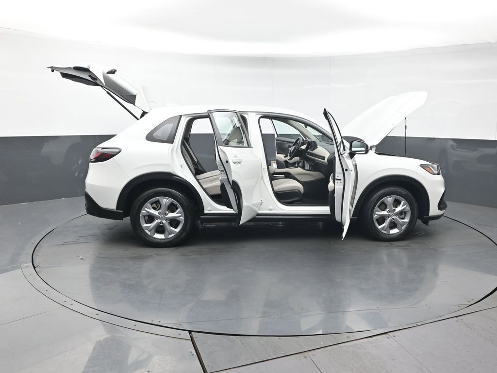 Certified 2023 Honda HR-V LX image 50