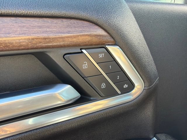 Used 2024 Chevrolet Silverado 2500 High Country w/ High Country Premium Package AWD/4WD image 13