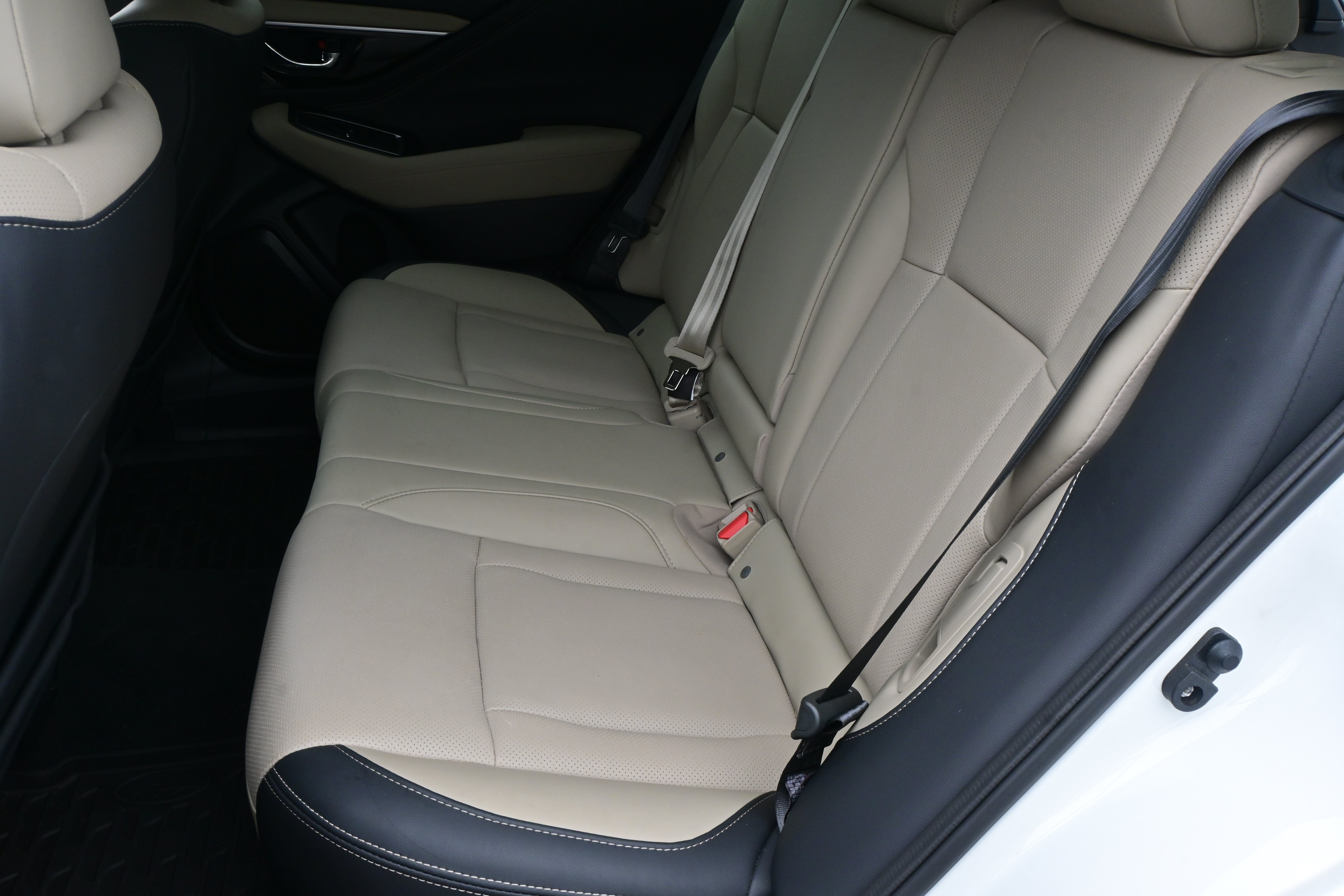 Certified 2024 Subaru Outback Limited AWD/4WD image 31