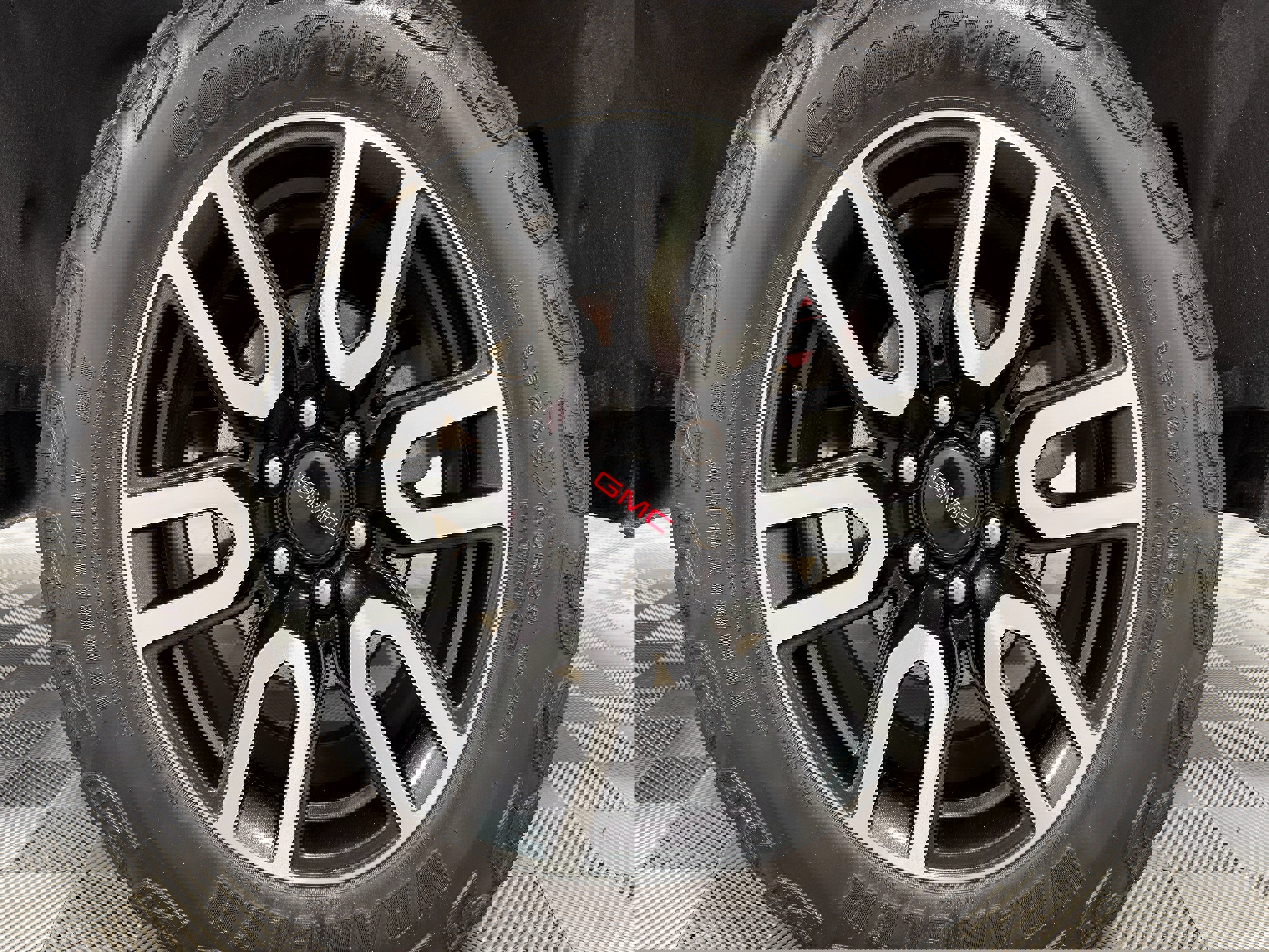 Used 2024 GMC Sierra 1500 AT4 w/ Technology Package image 41