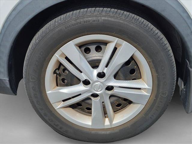 Used 2020 Nissan Kicks S FWD image 10