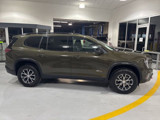 Used 2024 GMC Acadia AT4 w/ Luxury Package AWD/4WD image 10