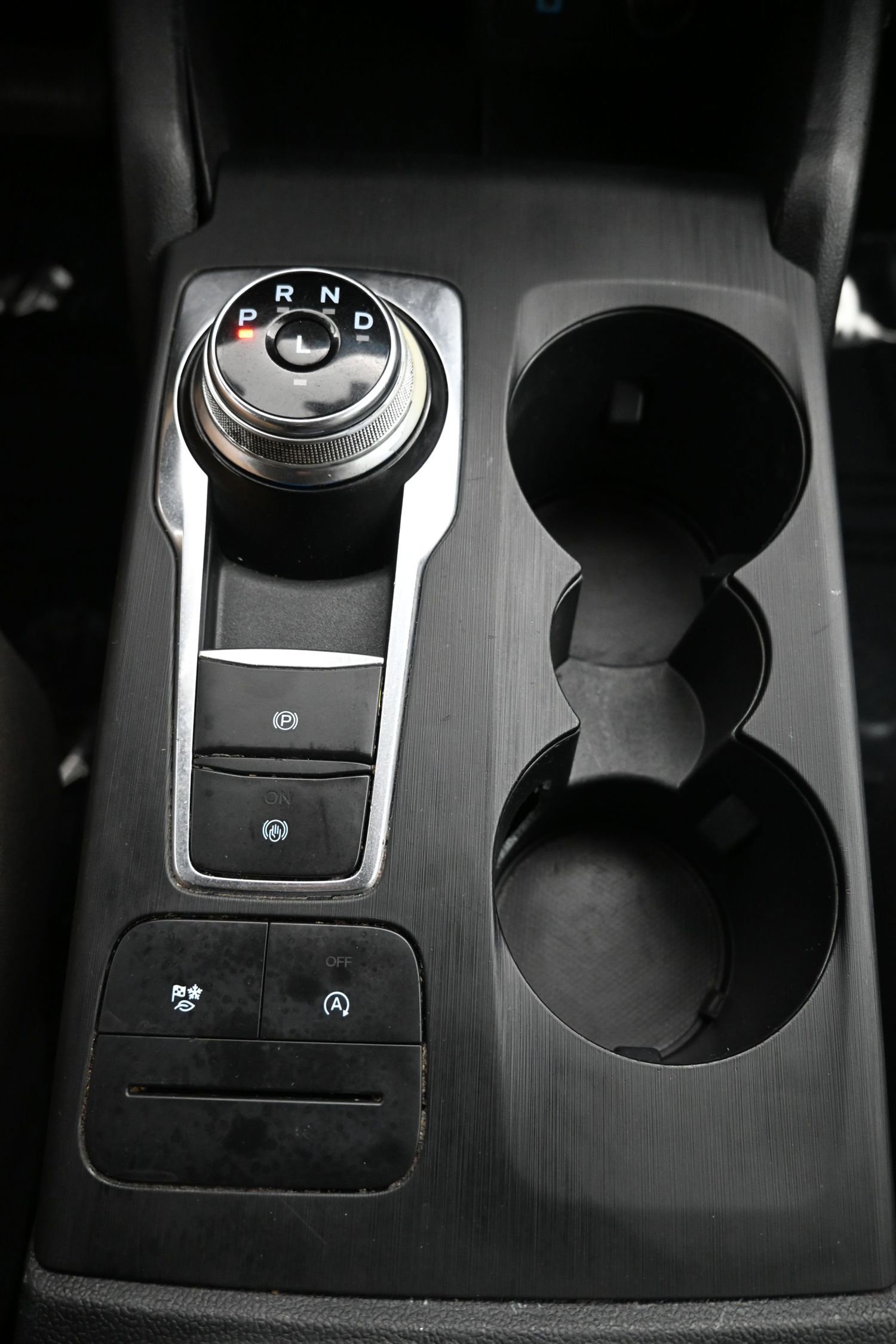 Used 2020 Ford Escape SE image 20