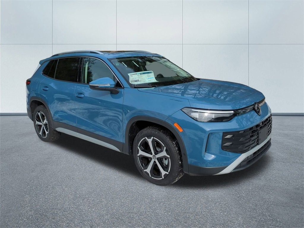 New 2026 Volkswagen Tiguan SE image 2