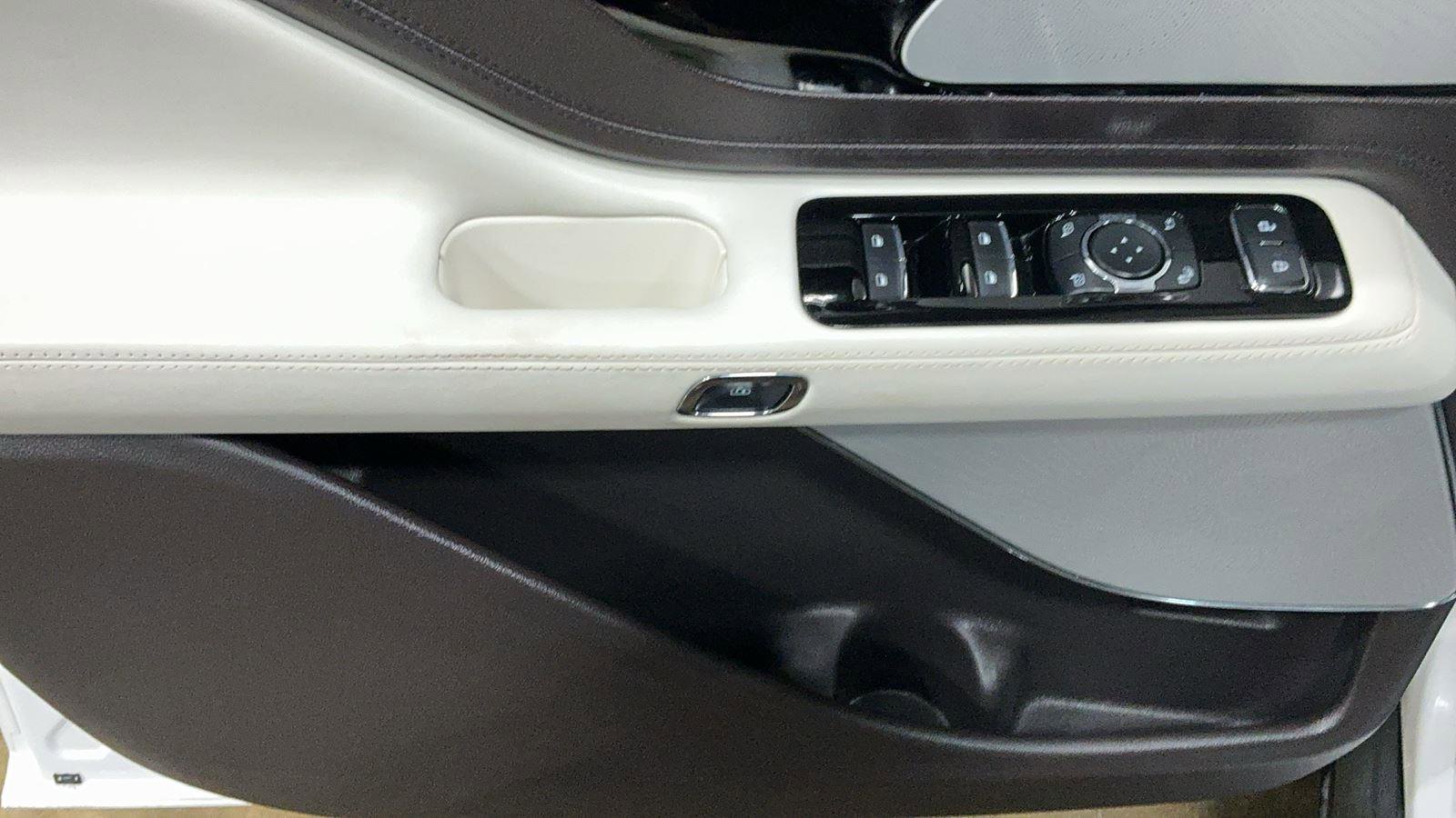 Used 2021 Lincoln Aviator Black Label w/ Dynamic Handling Package image 12