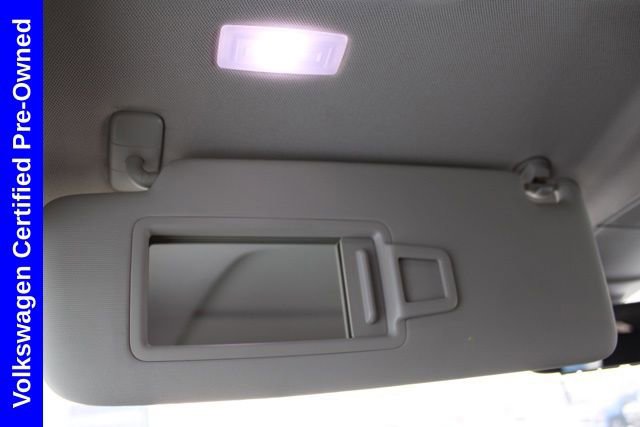 Used 2025 Volkswagen Taos SE image 43