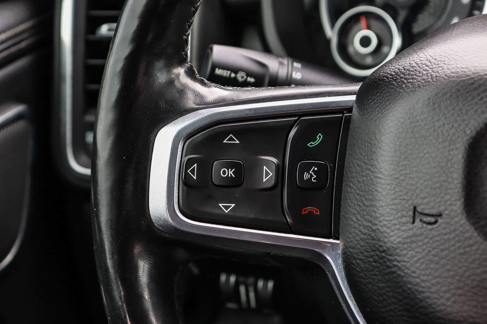 Used 2019 RAM 1500 Laramie RWD image 22