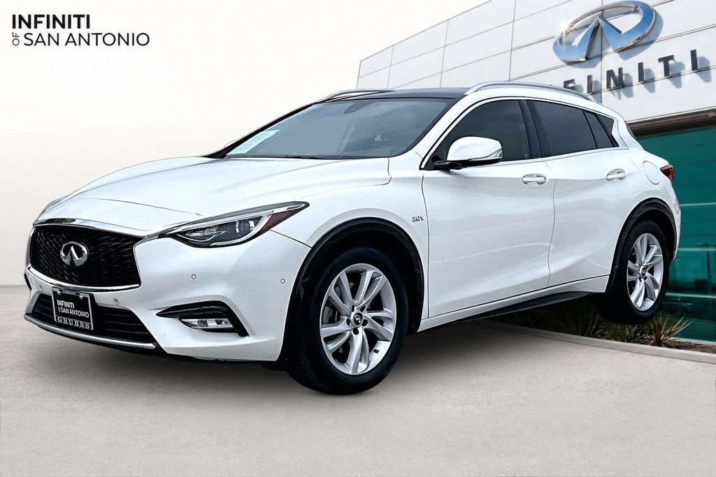 Used 2018 INFINITI QX30 Premium w/ Navigation Package FWD image 14