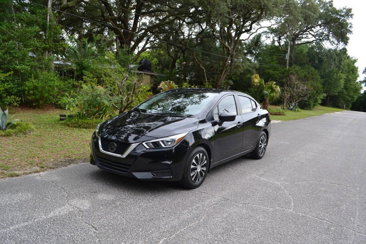 Used 2020 Nissan Versa S image 2