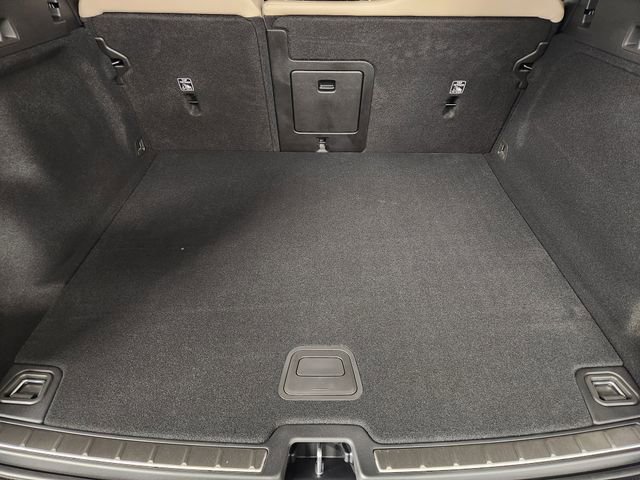 New 2026 Volvo XC60 B5 Plus w/ Protection Package Premier AWD/4WD image 34