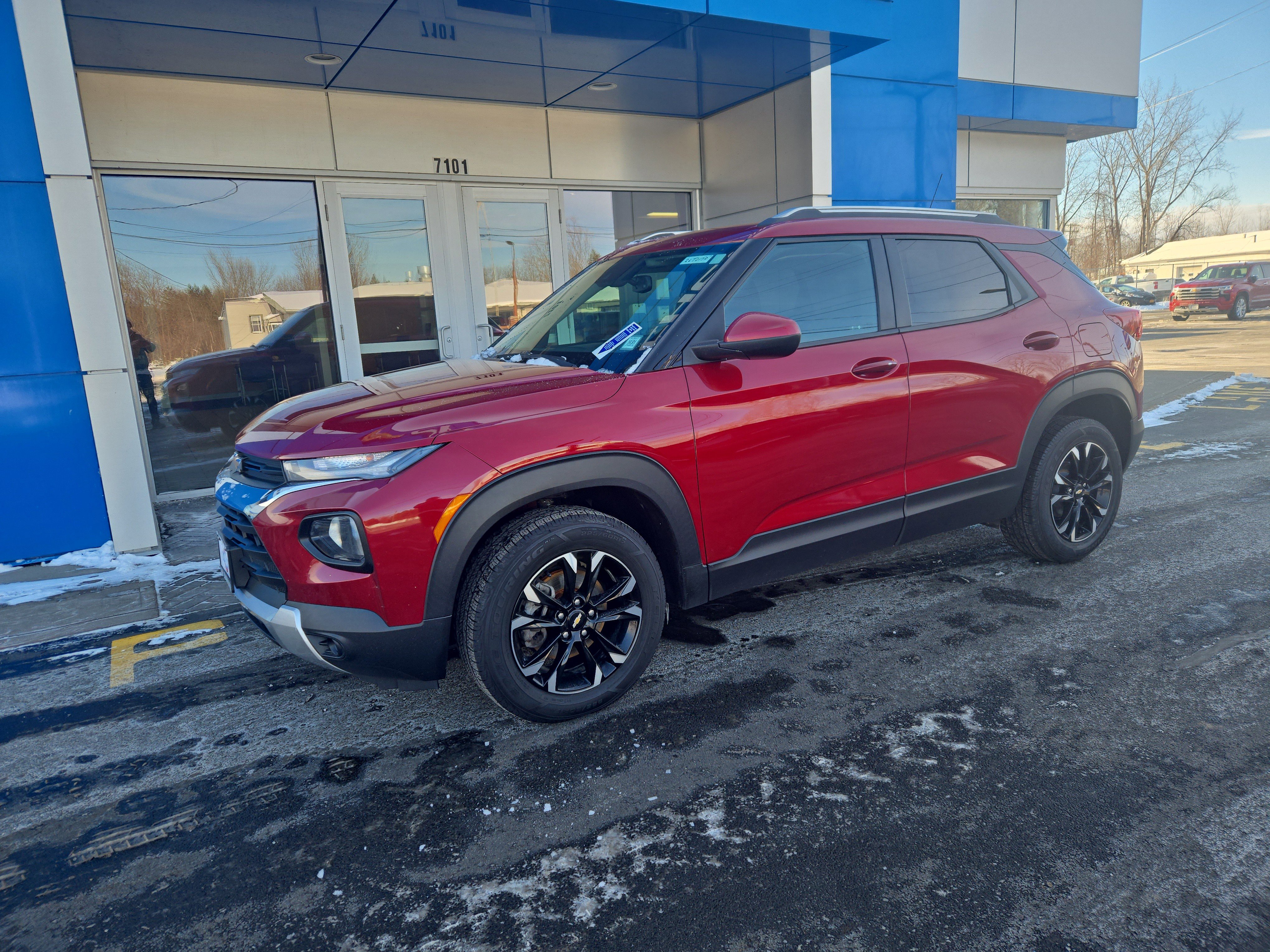 Certified 2021 Chevrolet TrailBlazer LT w/ Convenience Package image 2