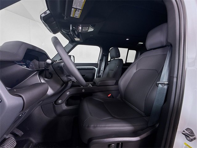 New 2026 Land Rover Defender 110 X-Dynamic SE image 11