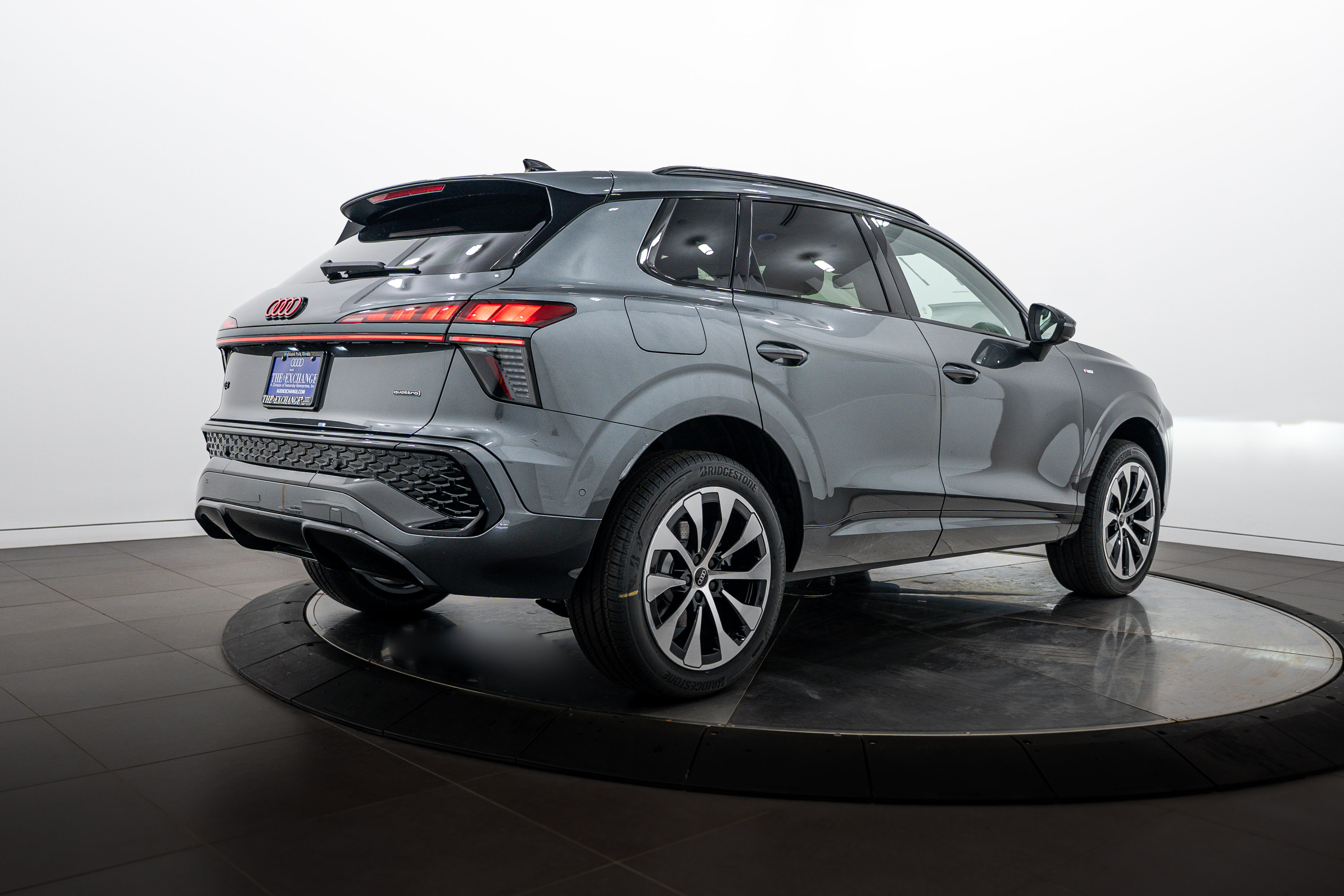 New 2026 Audi Q3 quattro 2.0T AWD/4WD image 4