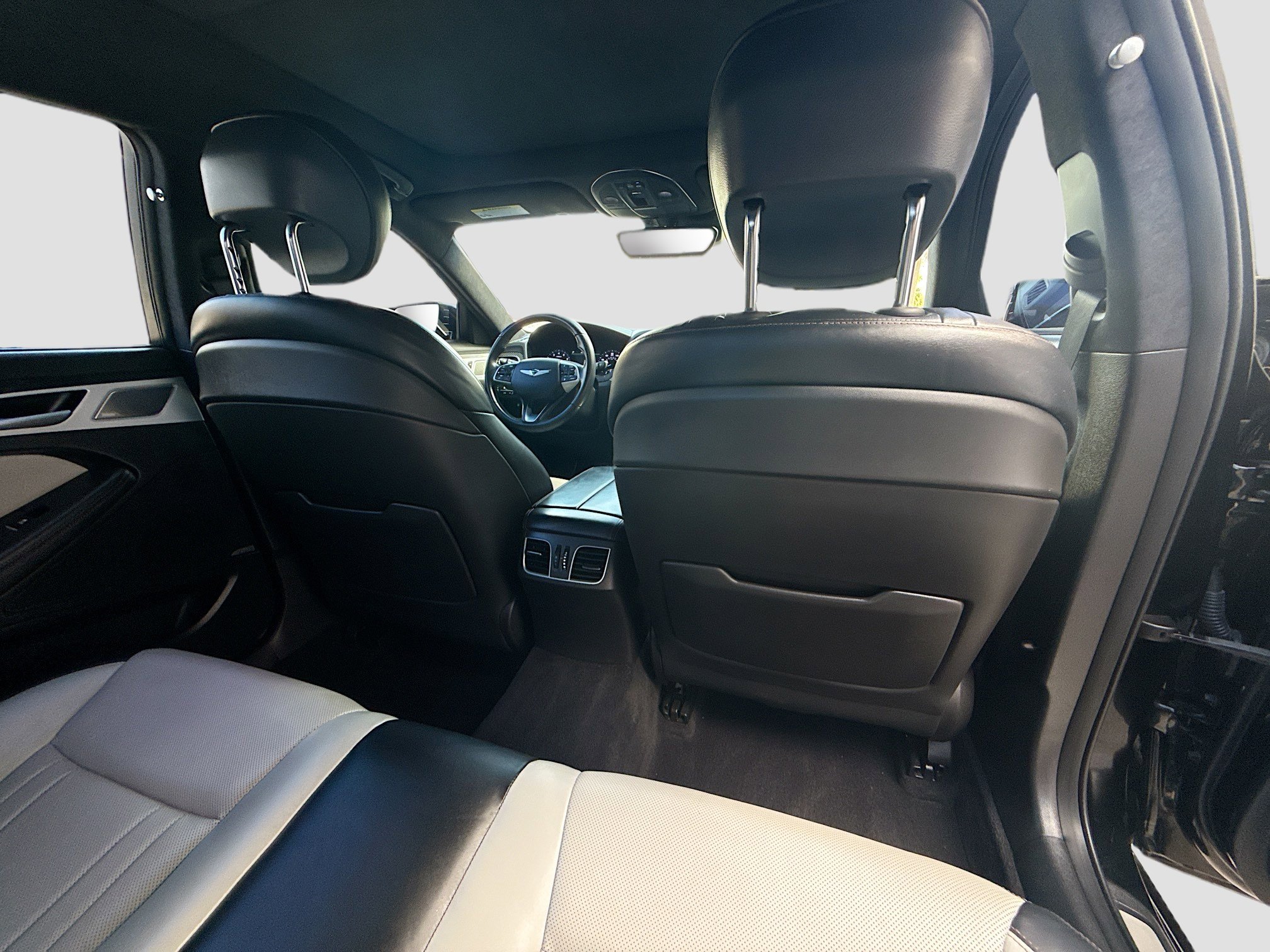 Used 2018 Genesis G80 3.3T Sport image 30