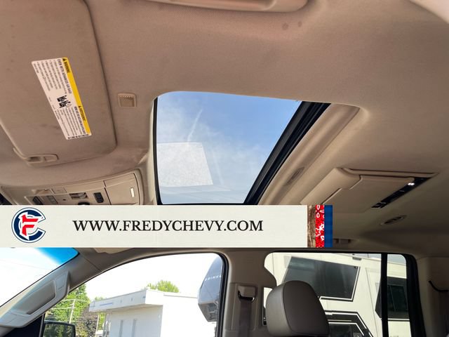 Used 2015 GMC Yukon XL SLT w/ Open Road Package AWD/4WD image 22