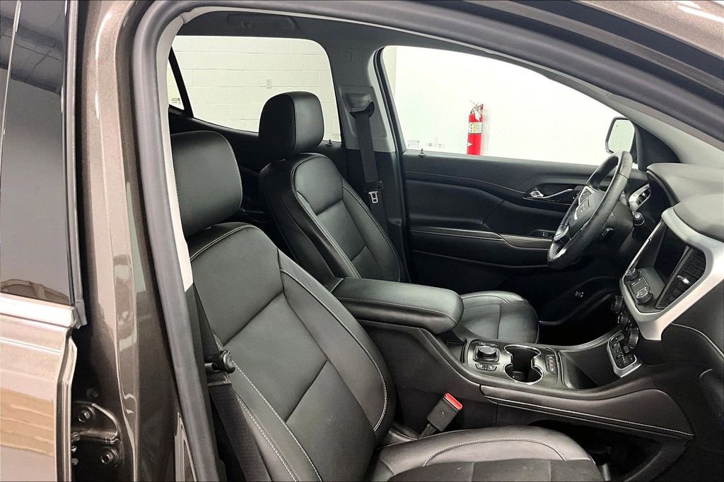 Used 2020 GMC Acadia SLT w/ Premium Package image 7