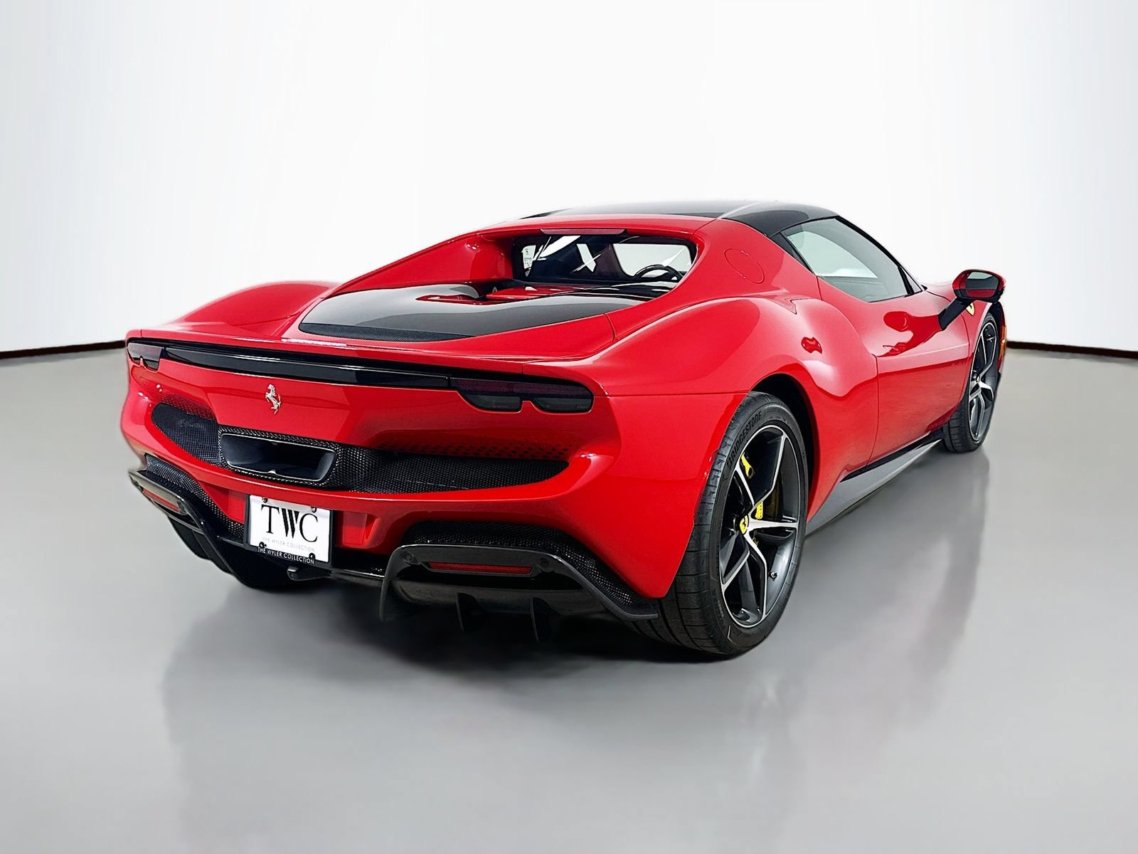 Used 2025 Ferrari 296 GTB RWD image 5