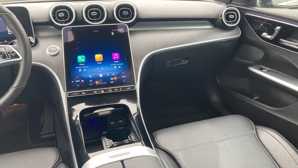 Used 2025 Mercedes-Benz C 300 4MATIC Sedan image 25