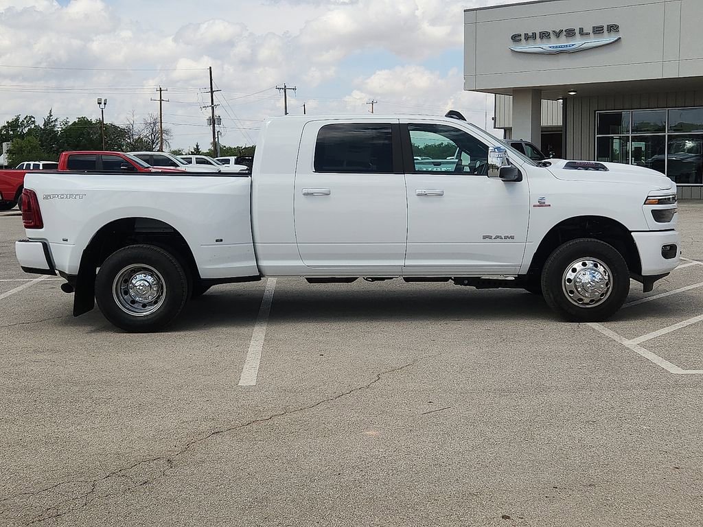 New 2026 RAM 3500 Laramie AWD/4WD image 5