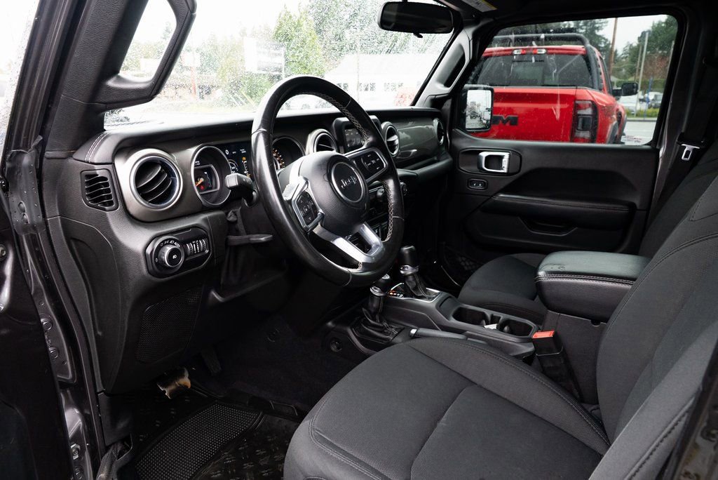 Used 2020 Jeep Wrangler Unlimited Sahara image 19
