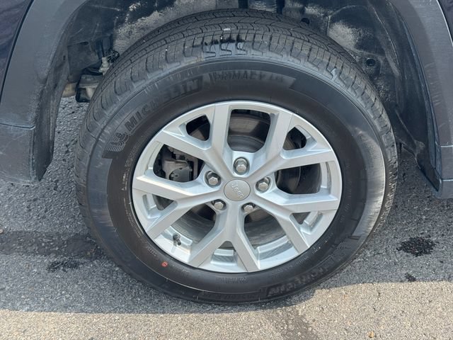 Certified 2023 Jeep Grand Cherokee Limited AWD/4WD image 12