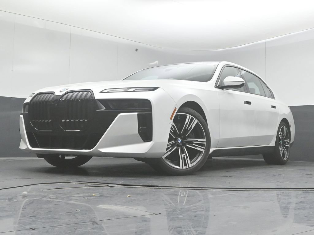 Used 2023 BMW 760i xDrive w/ Luxury Rear Seating Package image 38